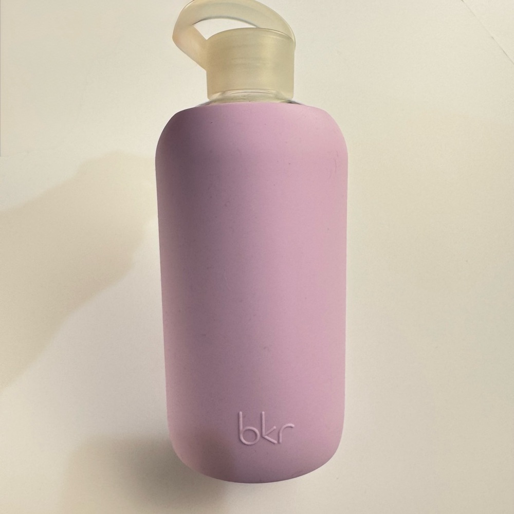 bkr Glass Water bottle 1 Liter 32 oz Sheer Grape Popsicle Silicone Sleeve Euc